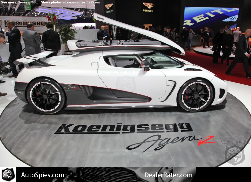 Koenigsegg with roof online box